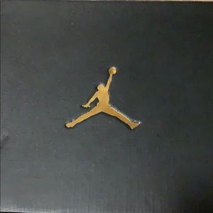 ❤️ Air Jordan Retro 11 Low 🖤